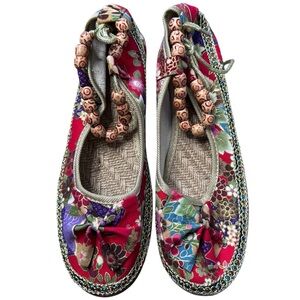 Boutique Beaded Strap Floral Slip On Shoes with Bows Size 11.5 New Gold Bow